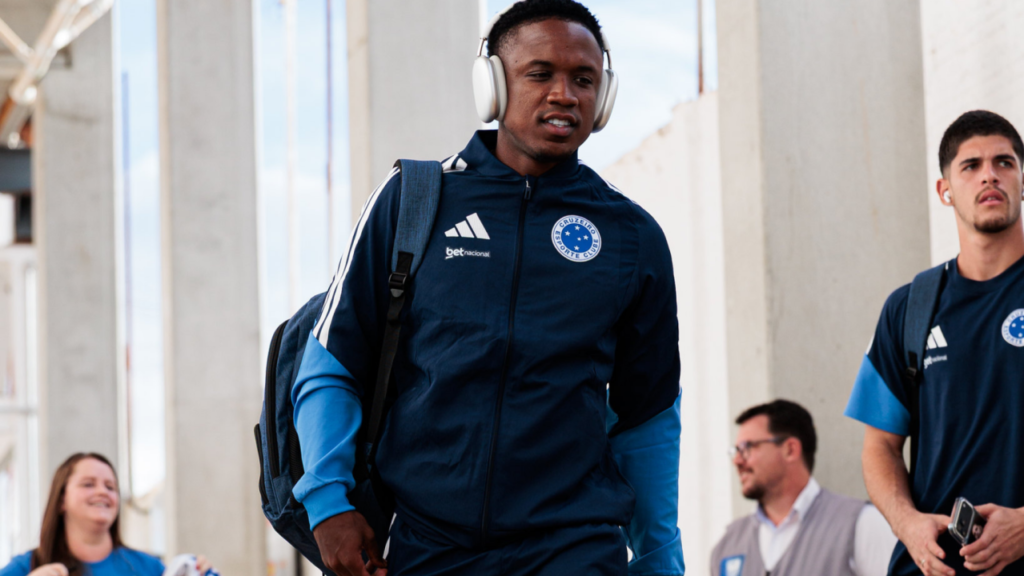 Artur Jorge Atualiza Situação de Sinisterra: Retorno aos Treinos é Esperado Artur Jorge Atualiza Situação de Sinisterra: Retorno aos Treinos é Esperado