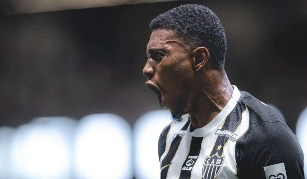 Atlético Mineiro busca a liderança na Sul-Americana após vitória suada