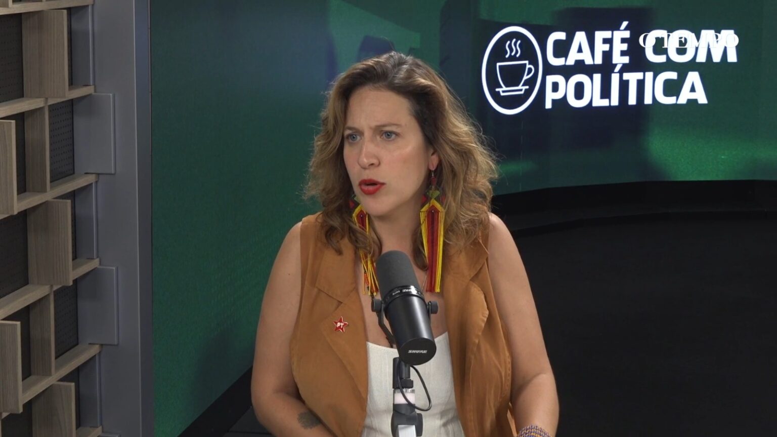 Bella Gonçalves critica governador de Minas e avalia gestão de prefeito de BH