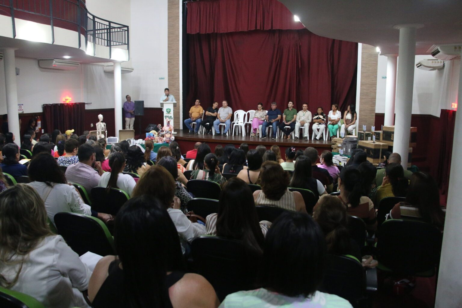 Brejo Santo Celebra II Encontro de Gestores Educacionais no Dia Mundial da Educação