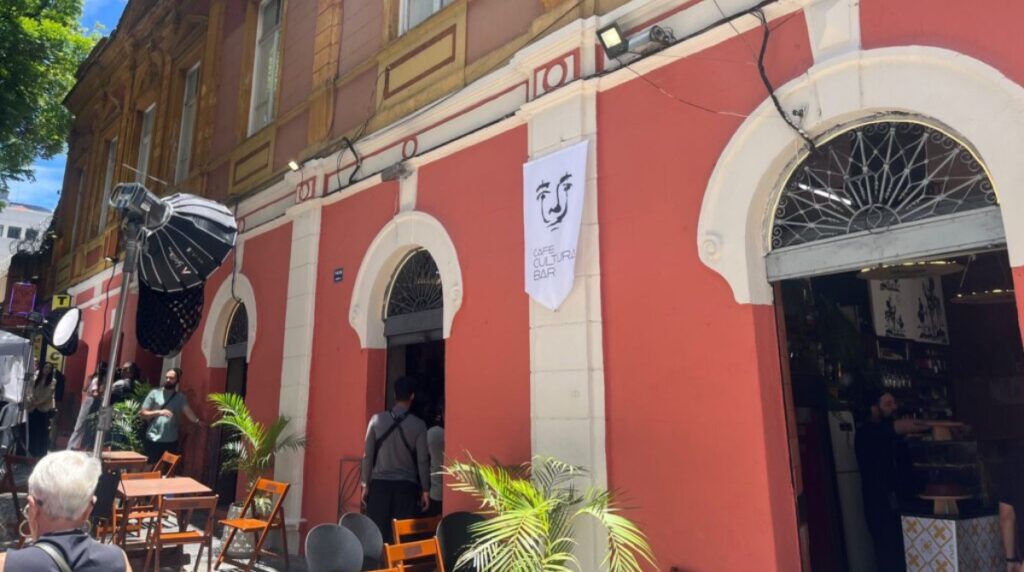 Café Cultura Bar Recebe Advertência da PBH por Questões de Limpeza e Estrutura