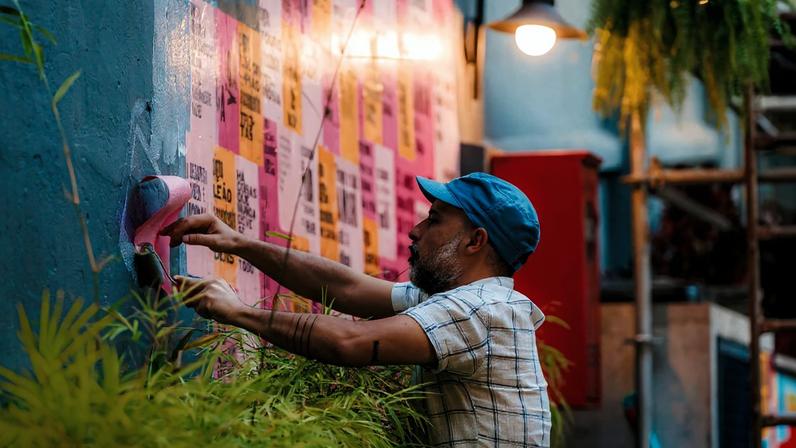 Coletivo #UmLambePorDia: 10 Anos de Poesia e Arte Urbana em Minas Coletivo #UmLambePorDia: 10 Anos de Poesia e Arte Urbana em Minas