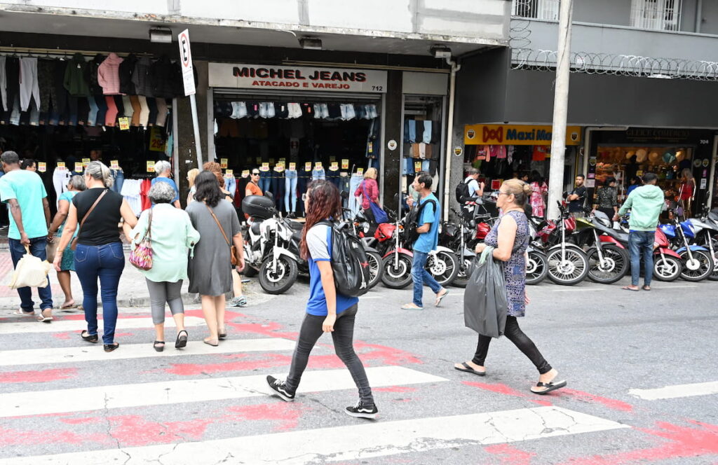 Conflito sobre Abertura do Comércio em Belo Horizonte na Véspera da Sexta-Feira Santa