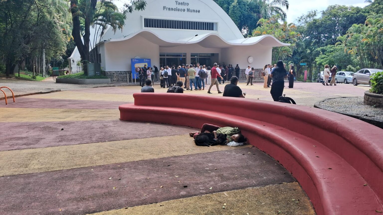 Damião Aumenta Passagens para Moradores de Rua em BH, Mas Desafios Persistem