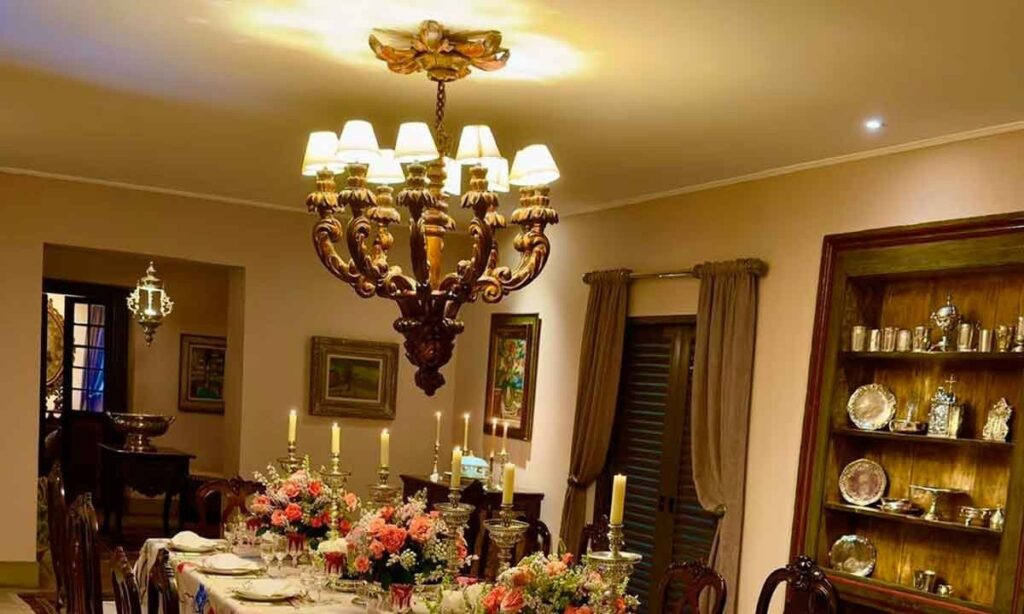 Descubra os Banquetes Mais Luxuosos do Brasil: Lançamento de Livro Impactante Descubra os Banquetes Mais Luxuosos do Brasil: Lançamento de Livro Impactante