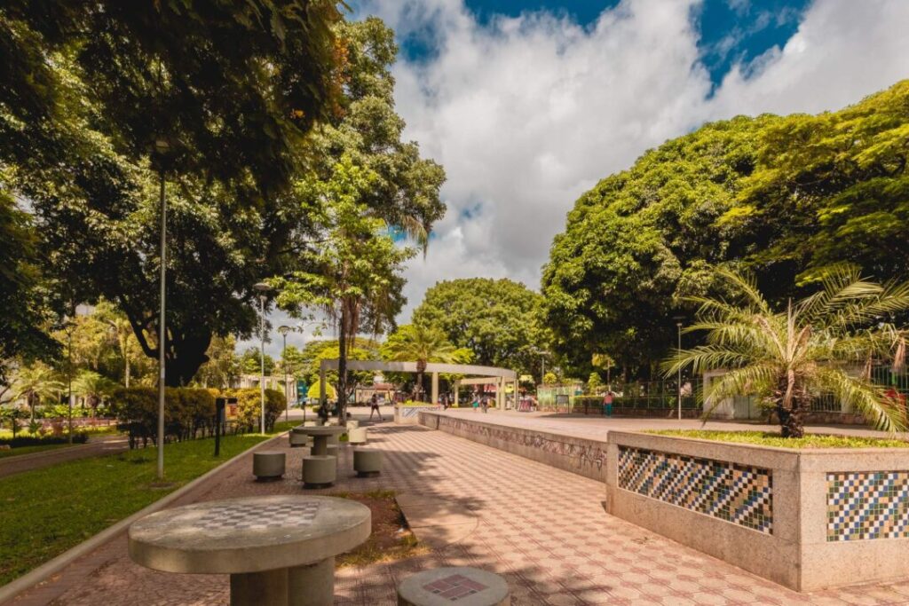 Descubra Santa Tereza: Um Roteiro de 1 Dia no Bairro Boêmio de BH