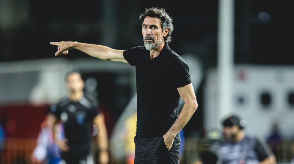 Eduardo Domínguez assume responsabilidade pela derrota do Atlético e pede reflexão à equipe