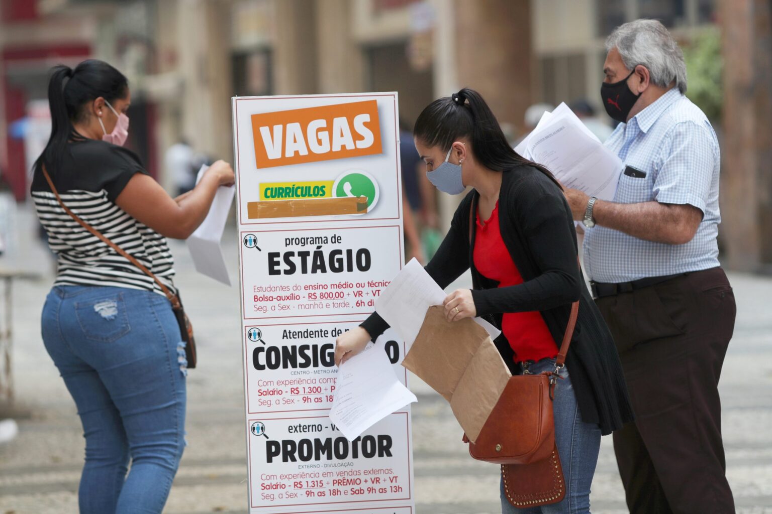Empregos em Minas Gerais: As 5 cidades com maior e menor saldo em março