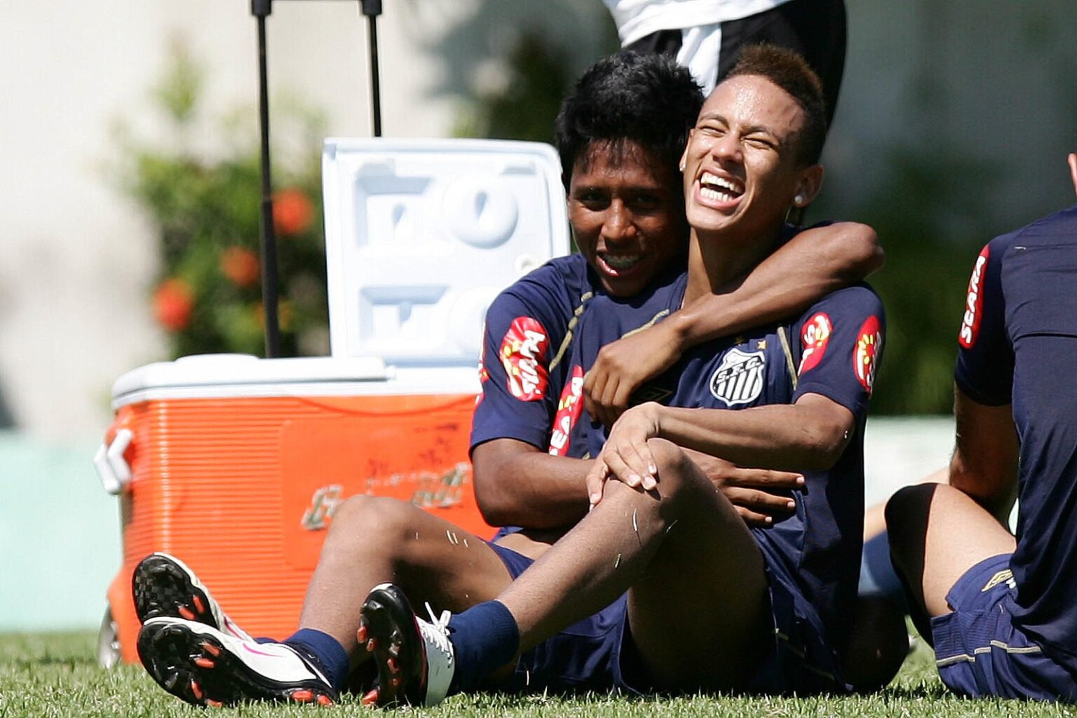 Ex-companheiro de Neymar no Santos brilha e se destaca no futebol amador