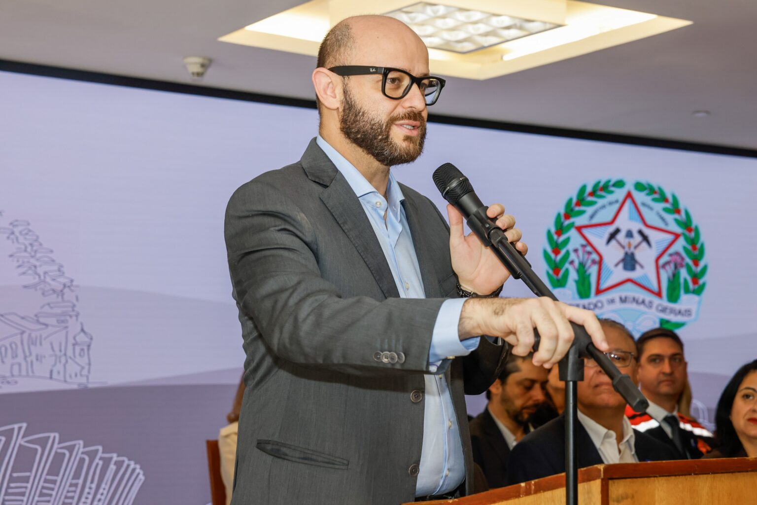 Exoneração de Rossieli Soares: Governo de MG Alega Investigação da CGE como Motivo