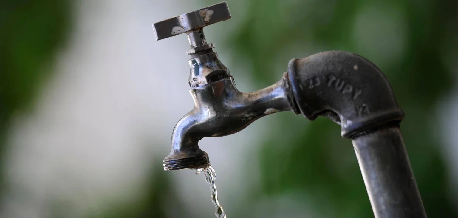 Falta de Água em Sarzedo: Bairros Afetados e Previsão de Retorno do Abastecimento