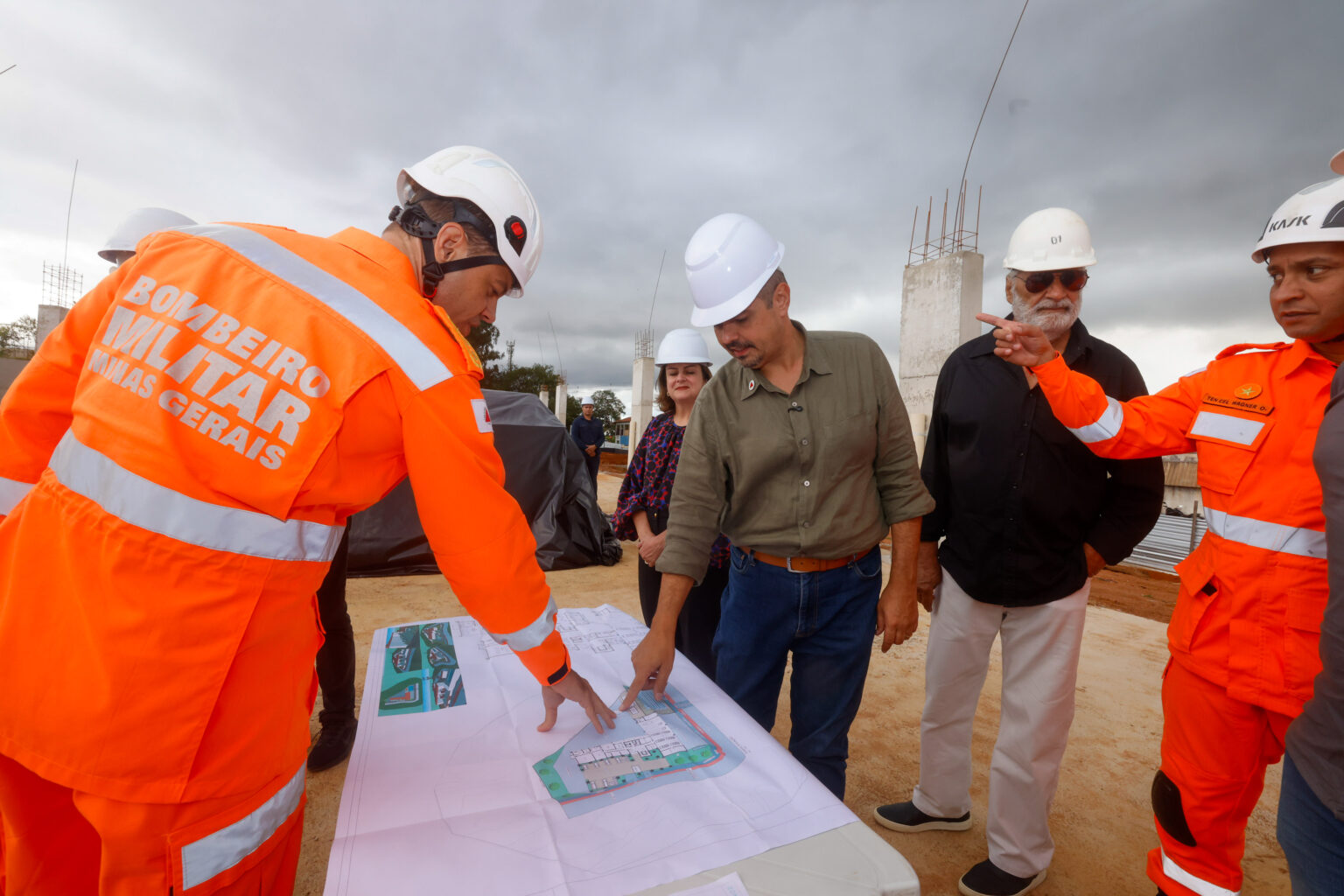 Governo de Minas Avalia Avanços nas Obras do Corpo de Bombeiros em Diamantina
