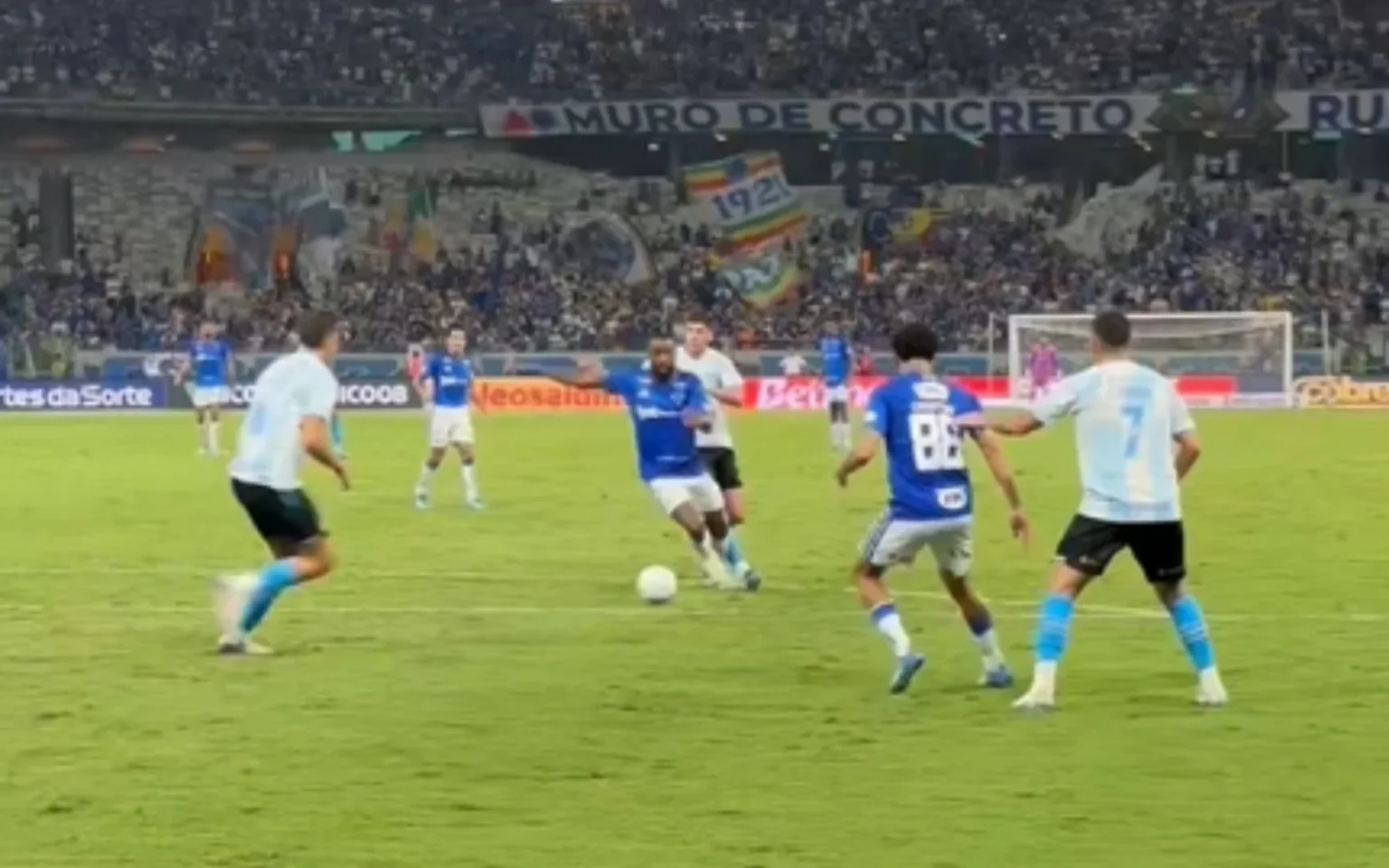 Grêmio é Derrotado pelo Cruzeiro por 2x0 no Brasileirão