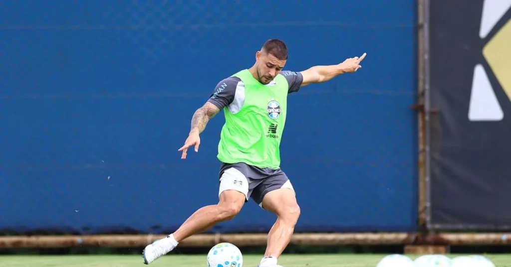 Grêmio Pode Contar com João Pedro Contra o Cruzeiro – Novidades na Escalação