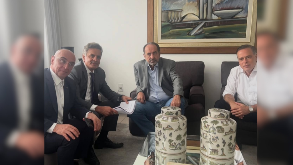 Kalil e Aécio: Encontro Surpreendente em Brasília para Aliança Política