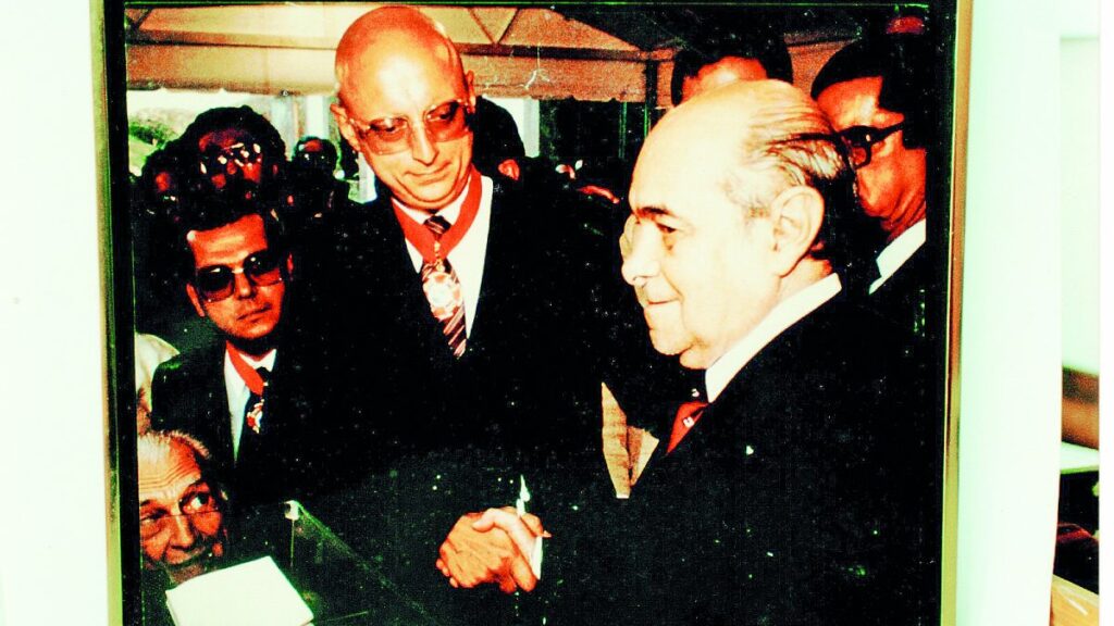 Livro de Tiradentes: Doação de Santa Catarina Resgata Parte Importante da História Mineira