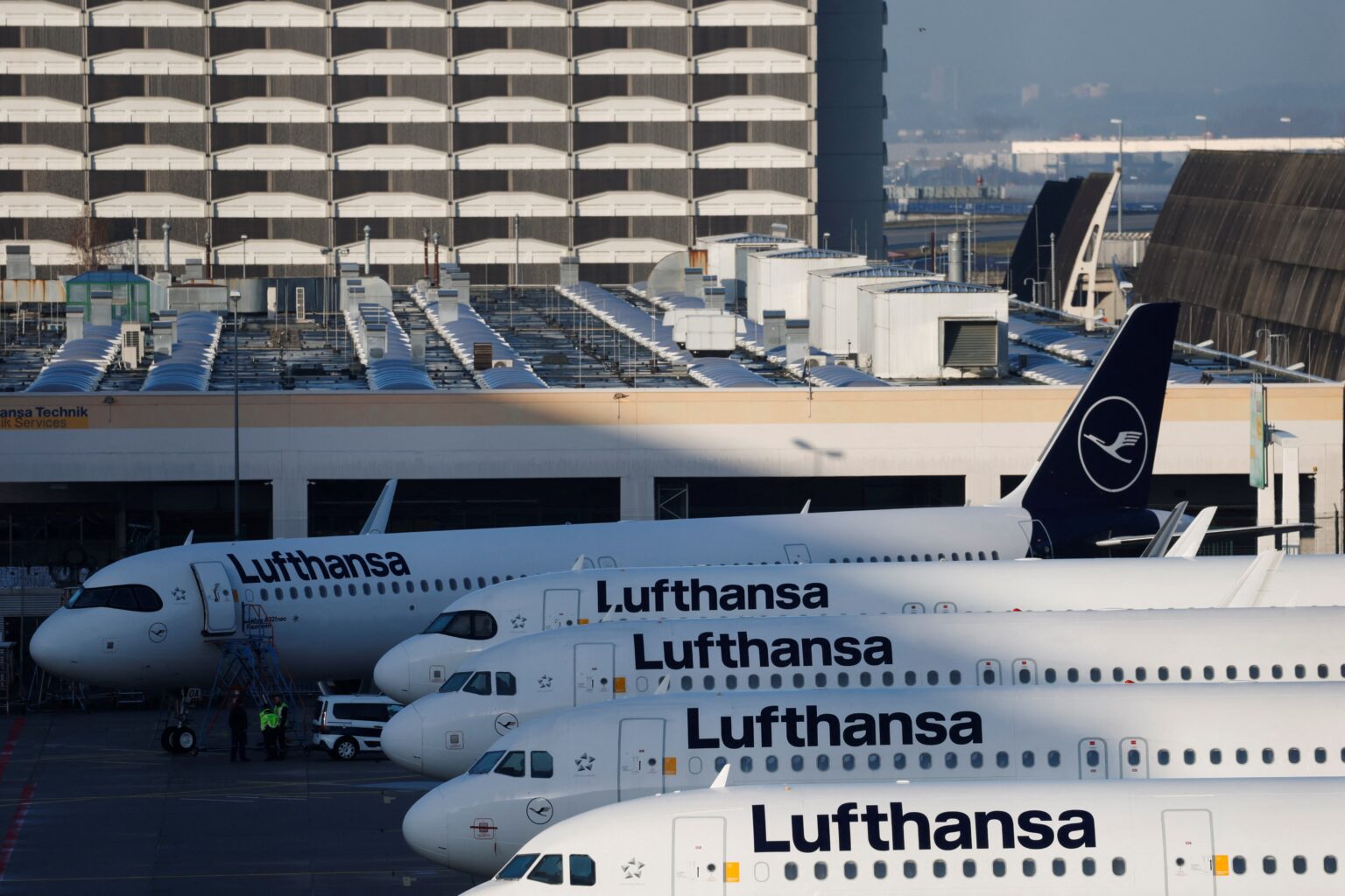 Lufthansa Reduzir Voos Para Economizar Combustível e Otimizar Operações