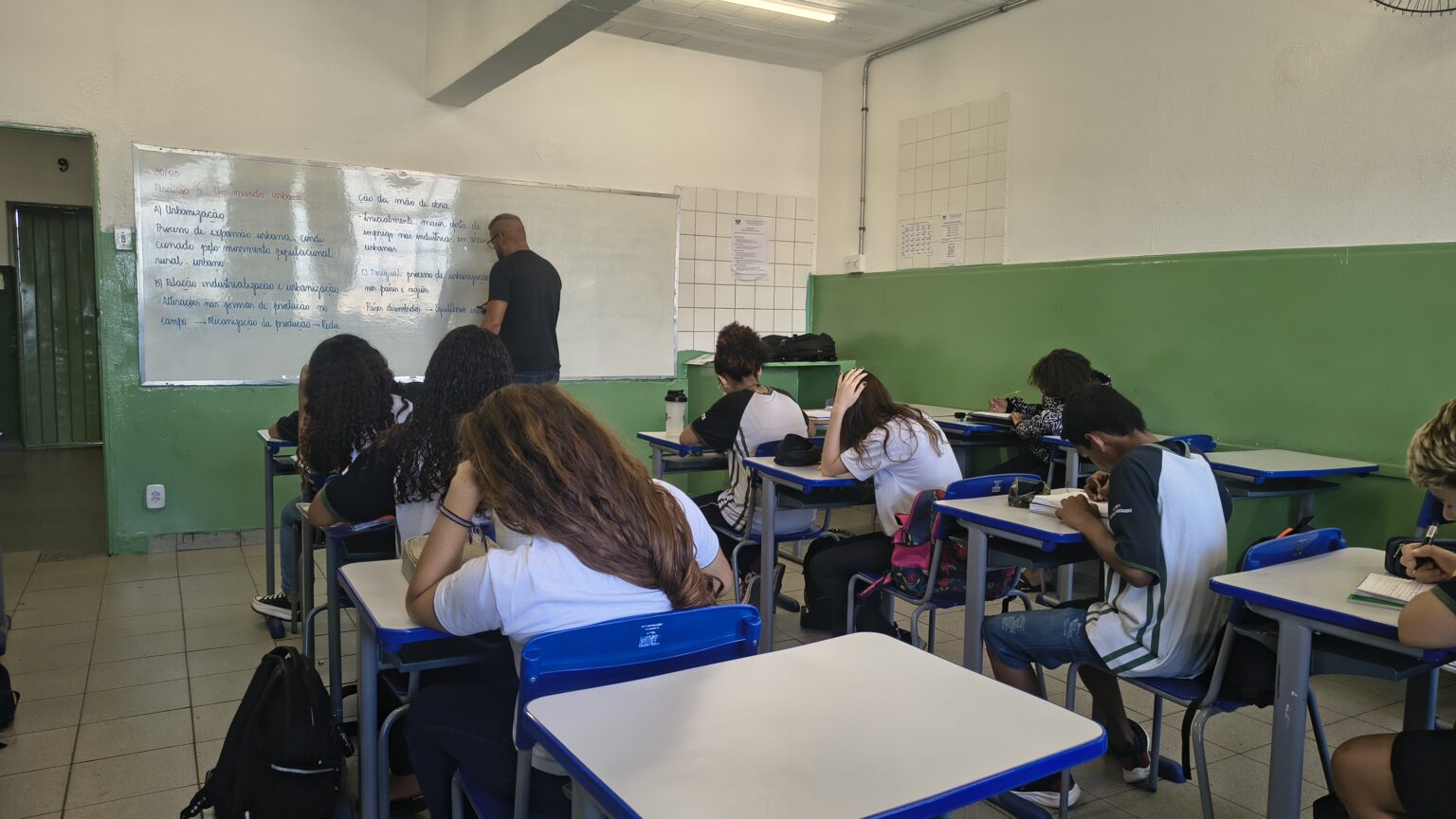 Movimentação de Pessoal: Inscrições Abertas para o 2º Semestre de 2026 na Educação de Minas Gerais