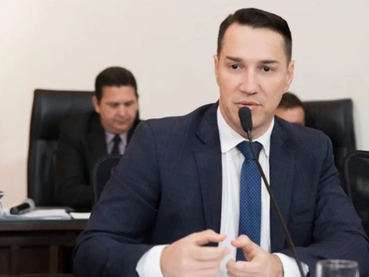 Ney Amorim Retorna à Secretaria de Esportes em Pouco Tempo Após Exoneração