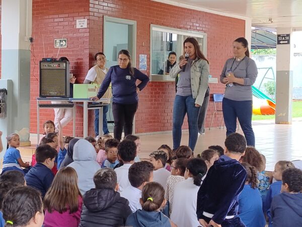 Palestras Educativas nas Escolas: Combate à Dengue e Cuidados com Escorpiões Palestras Educativas nas Escolas: Combate à Dengue e Cuidados com Escorpiões