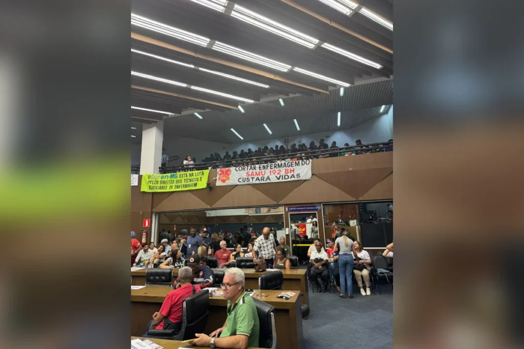 Profissionais de Saúde Protestam Contra Cortes no Samu em Belo Horizonte