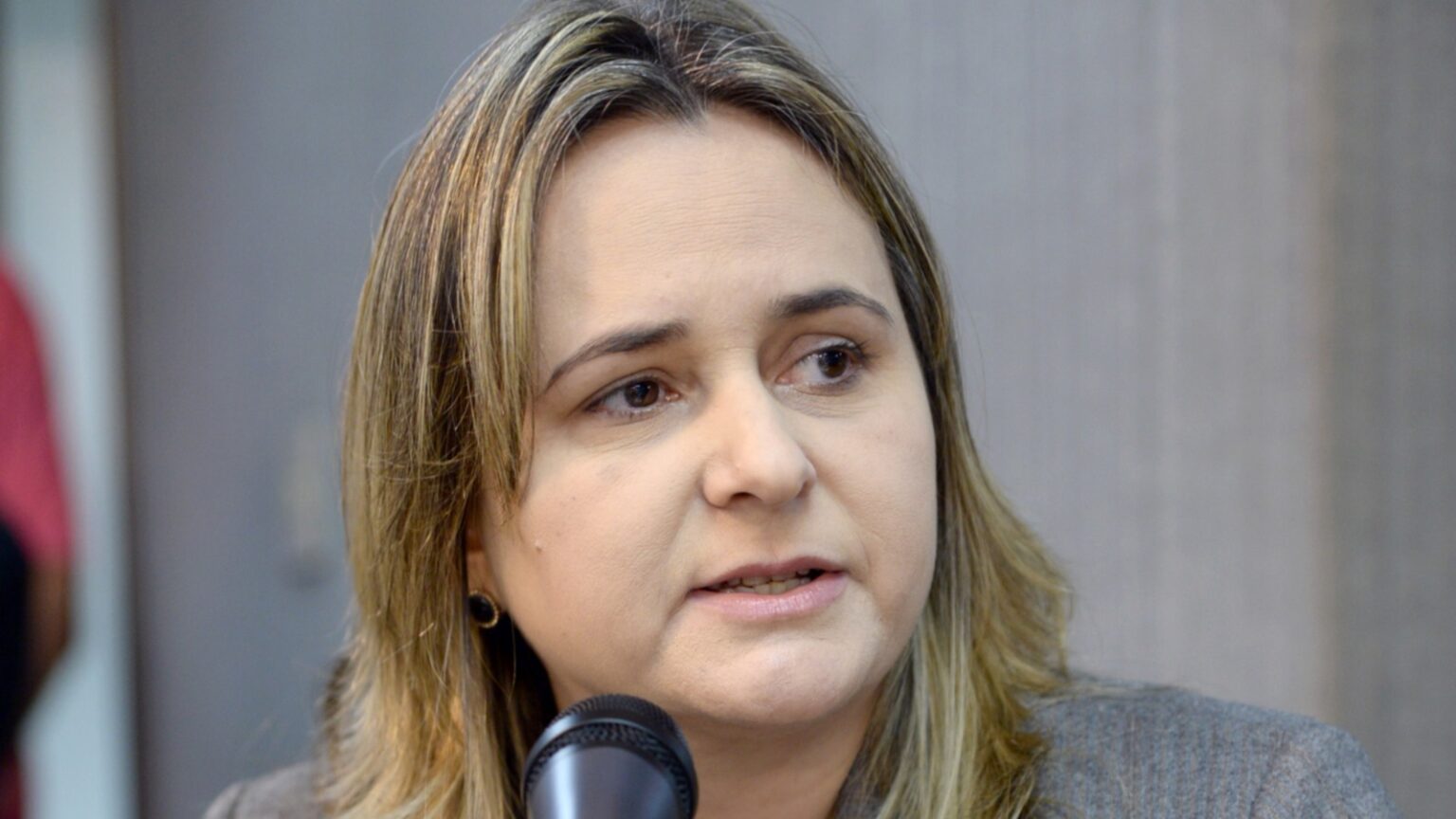 Taciana Malheiros pode assumir a Saúde em Contagem após saída de Fabrício Simões