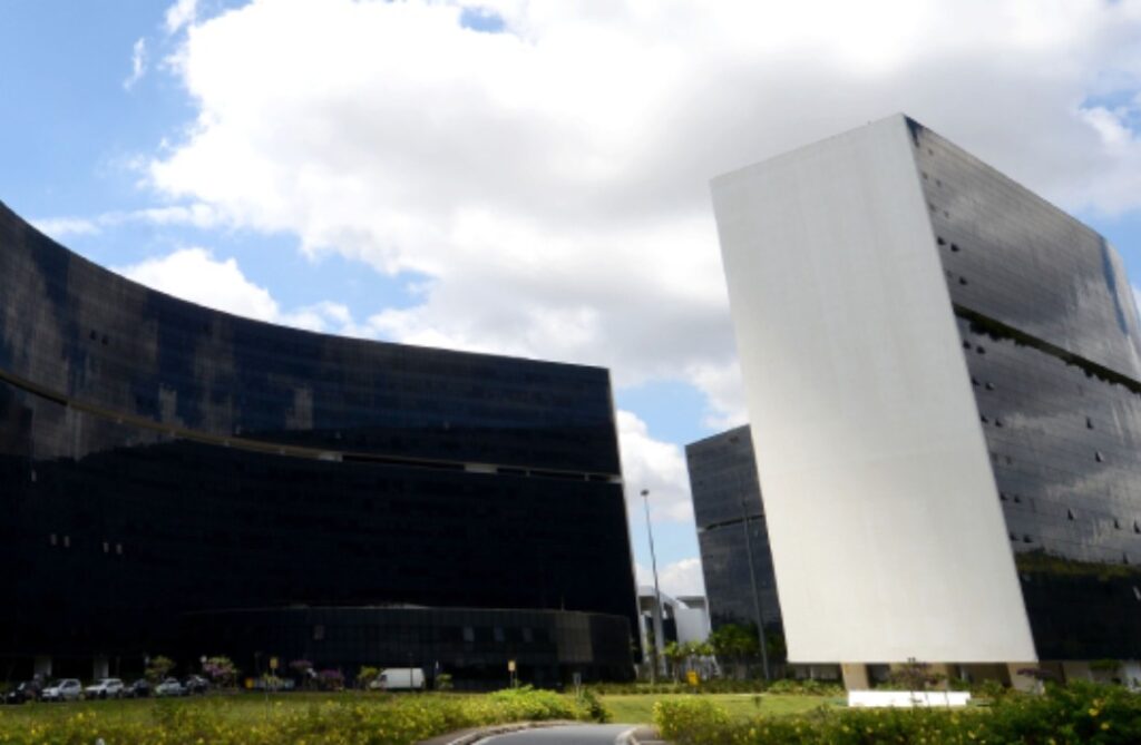 Último Dia para Inscrever-se no Concurso da Saúde de Minas com 380 Vagas