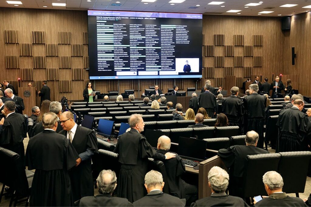 Vicente de Oliveira Silva é o Novo Presidente do TJMG para o Biênio 2026-2028