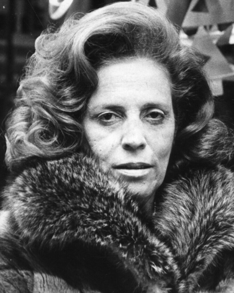 Virginia Starling: Uma Viagem pela Vida de Zuzu Angel no Projeto República Jenipapo