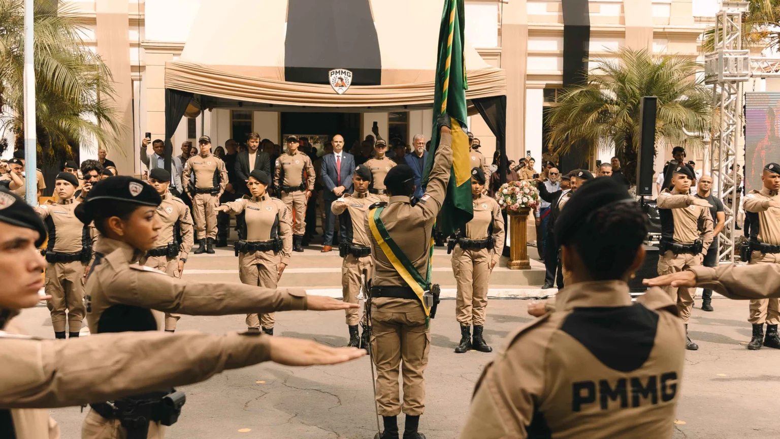 Minas Gerais forma 3.142 novos soldados da Polícia Militar em maior turma da história