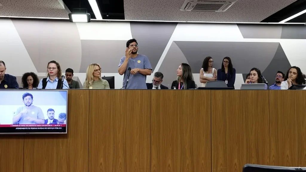 Comunidade Surda em Minas Gerais Exige Acessibilidade Real: Audiência Pública Debate Medidas