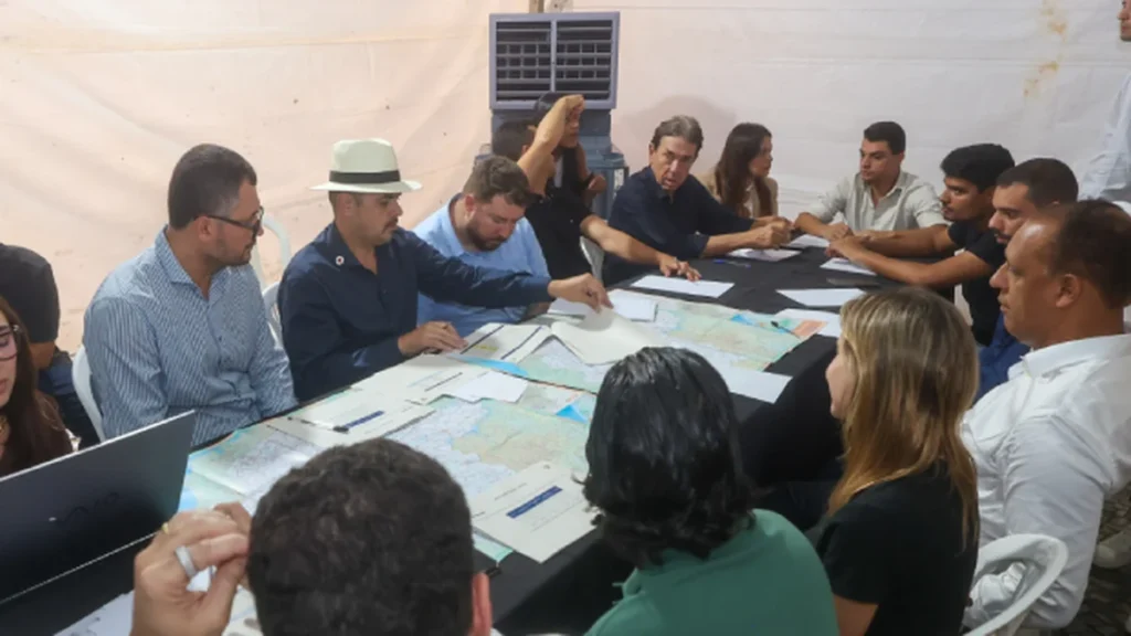 Minas Gerais investe R$ 850 milhões em obras rodoviárias no Vale do Mucuri para impulsionar economia regional Minas Gerais investe R$ 850 milhões em obras rodoviárias no Vale do Mucuri para impulsionar economia