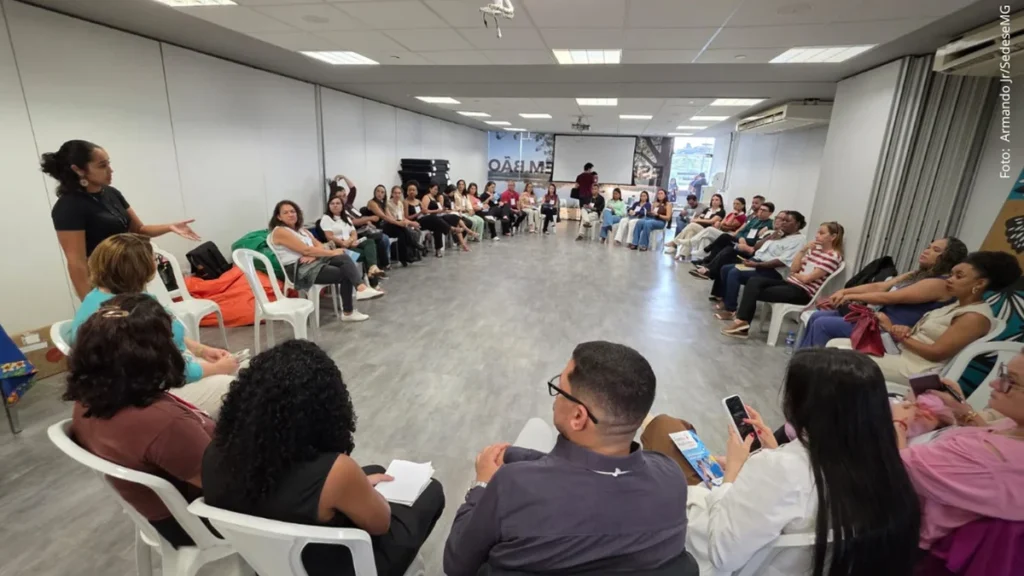 Sedese qualifica gestores para fortalecer Família Acolhedora em Minas Gerais