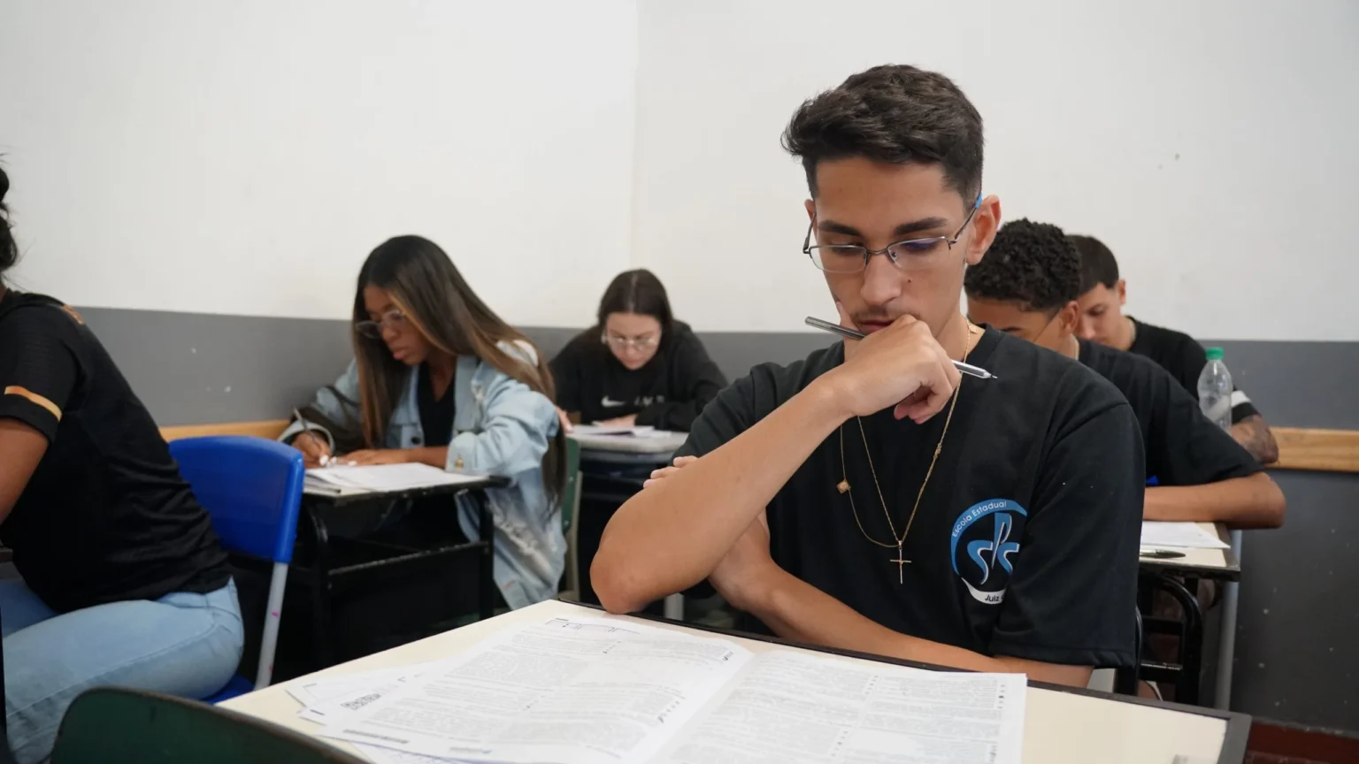 Oferta de Materiais Didáticos Potencializa Preparação para o Enem na Rede Estadual de Minas Gerais