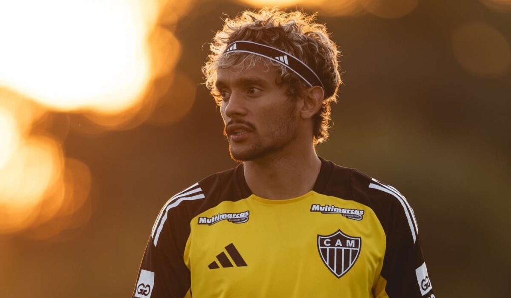 Atlético-MG Acompanha Situação de Scarpa Para Investir em Luiz Araújo