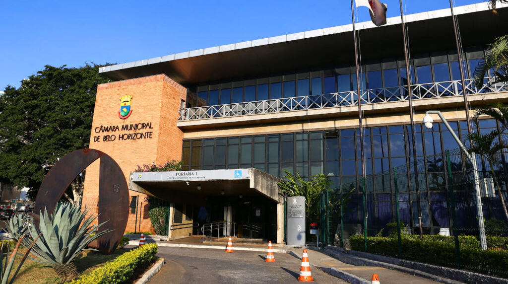 Câmara de BH Debate Projeto de Lei sobre Sexo Biológico no Esporte