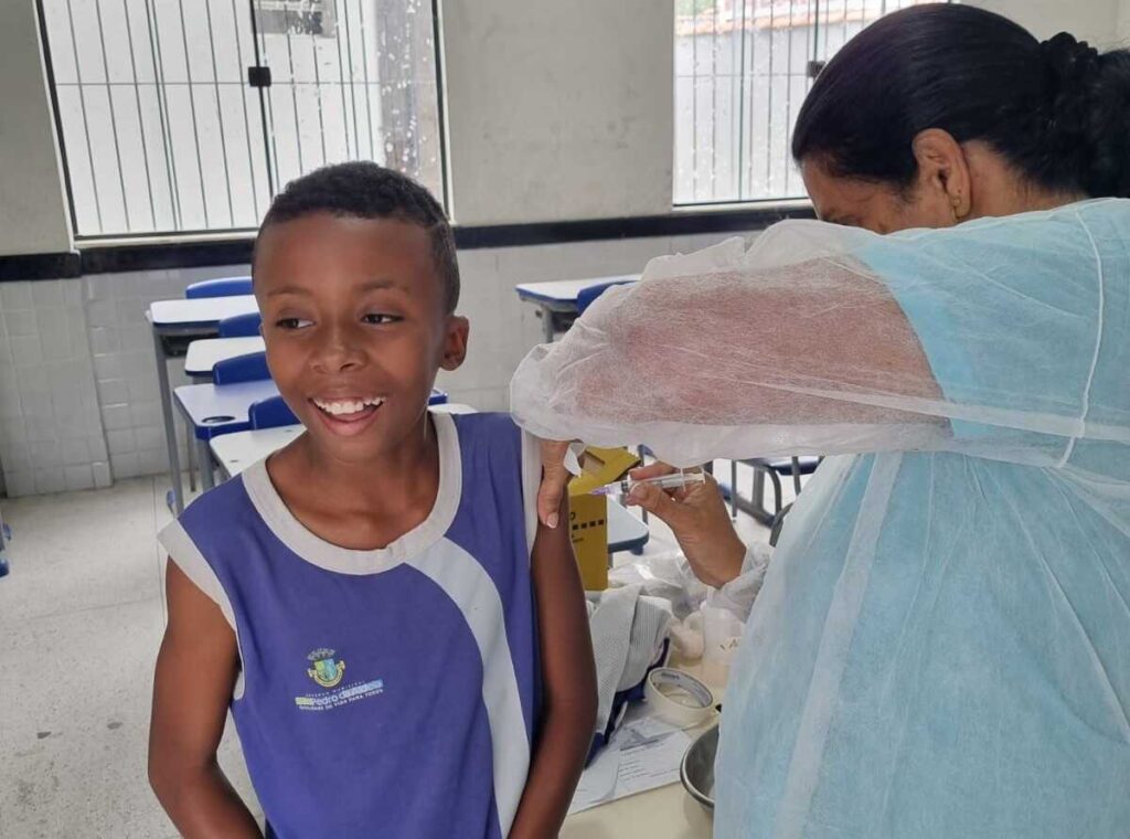 Campanha de Vacinação nas Escolas em São Pedro da Aldeia: Saúde e Educação em Foco