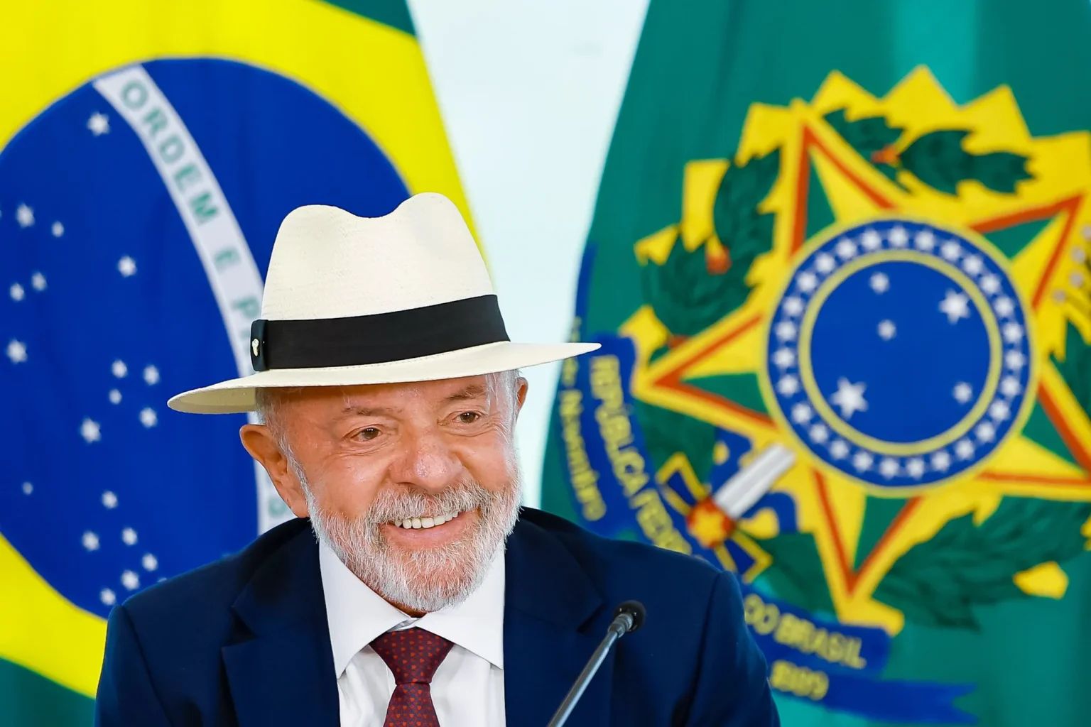 Encontro das Esquerdas em Minas Gerais: Propostas e Desafios para a Reeleição de Lula Encontro das Esquerdas em Minas Gerais: Propostas e Desafios para a Reeleição de Lula