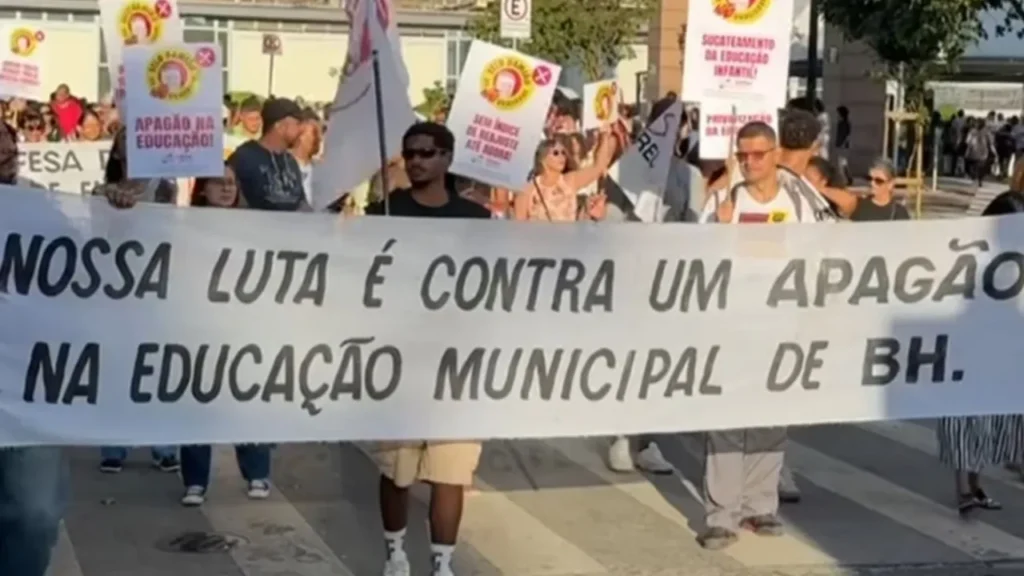 Greve dos Professores de BH: Mobilização Indefinida Para Garantir Direitos