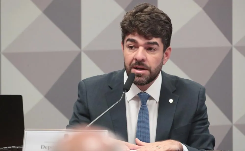 Novo Comando no PL-MG Minimiza Efeitos de Ataques de Eduardo Bolsonaro Novo Comando no PL-MG Minimiza Efeitos de Ataques de Eduardo Bolsonaro