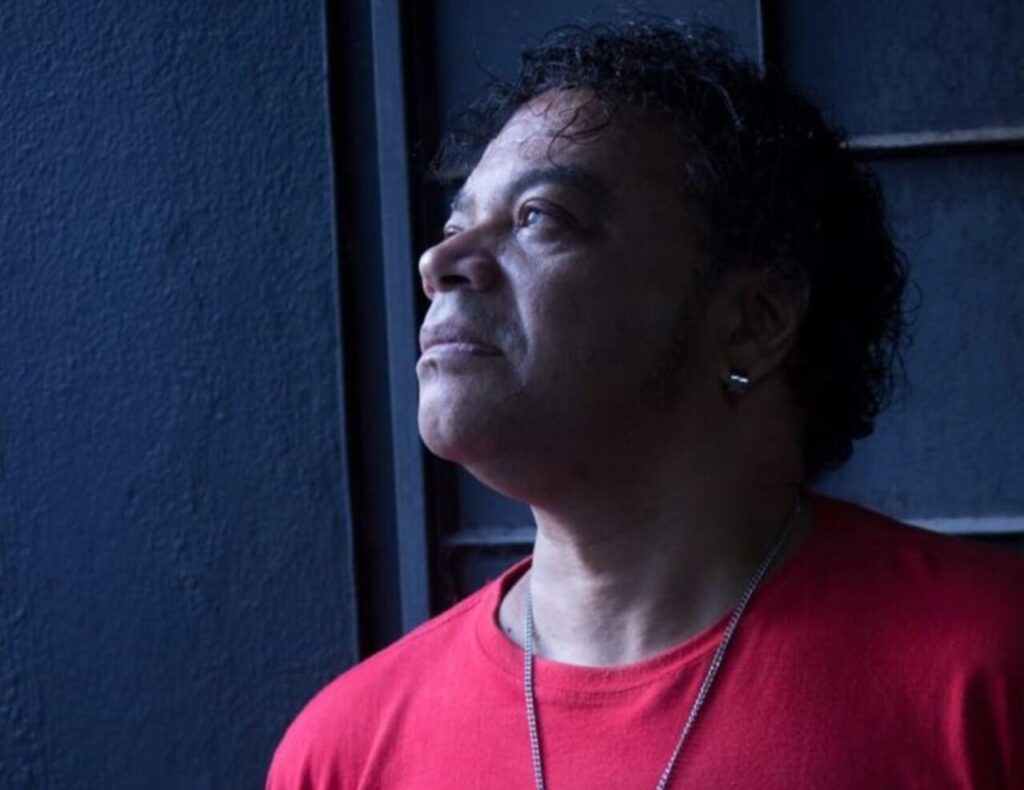 Sanducka Brilha no Teatro Feluma em Homenagem ao Dia das Mães