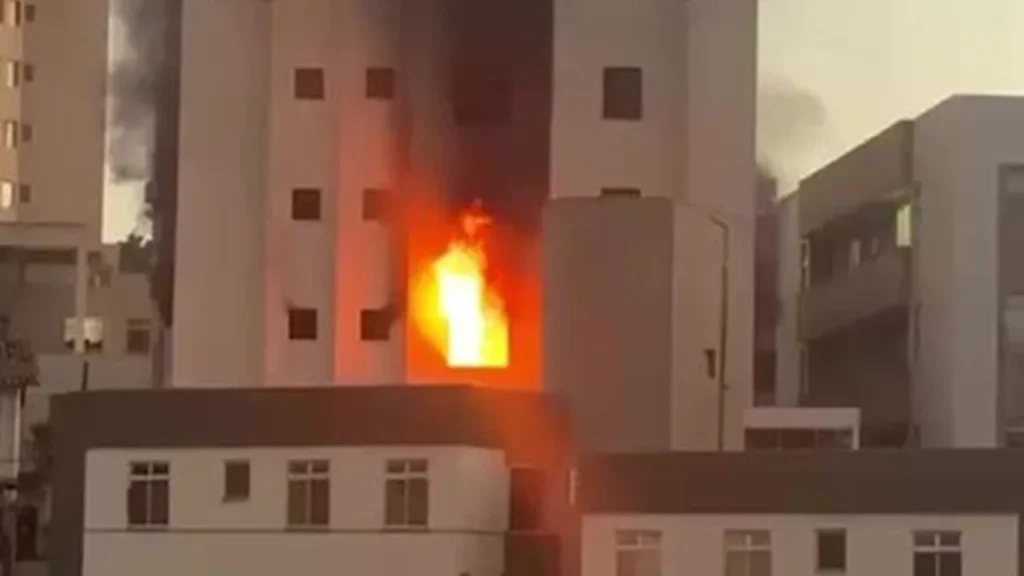 Incêndio em apartamento na Pampulha mobiliza bombeiros e deixa mulher socorrida