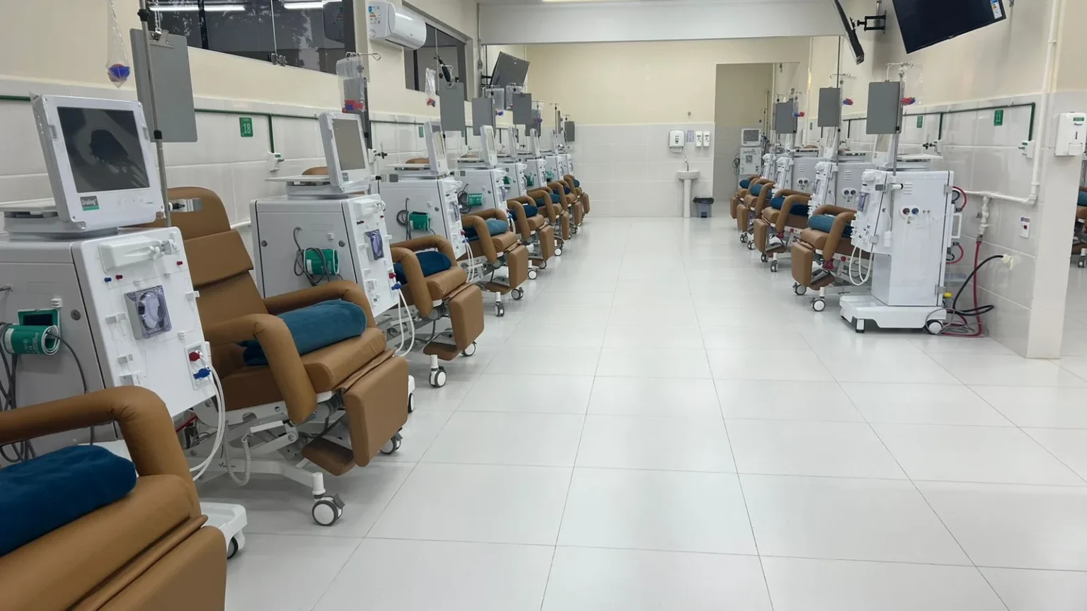 Minas Gerais amplia rede de hemodiálise e diminui deslocamentos de pacientes em 2024