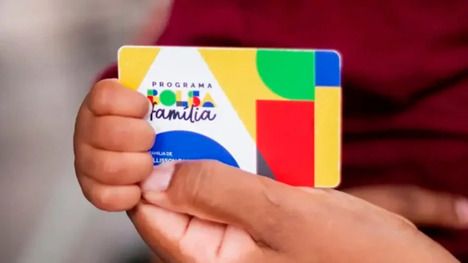 Fim da Linha: 430 Mil Famílias Deixam o Bolsa Família em Minas Gerais Entre 2023 e 2026 Fim da Linha: 430 Mil Famílias Deixam o Bolsa Família em Minas Gerais Entre 2023 e 2026