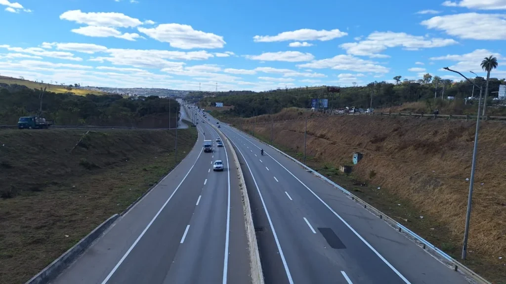 Governo de Minas lança guias para descarbonizar transporte e logística em 2024