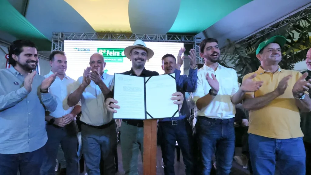 Governo de Minas avança com ponte entre Delfinópolis e Cássia e amplia mobilidade no Sudoeste Governo de Minas avança com ponte entre Delfinópolis e Cássia e amplia mobilidade no Sudoeste