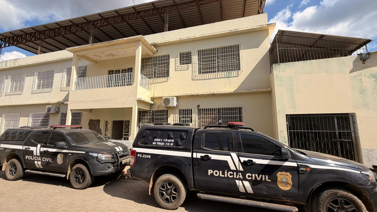 Polícias Civis do Espírito Santo e Minas Gerais capturam foragido em Mantenópolis Polícias Civis do Espírito Santo e Minas Gerais capturam foragido em Mantenópolis