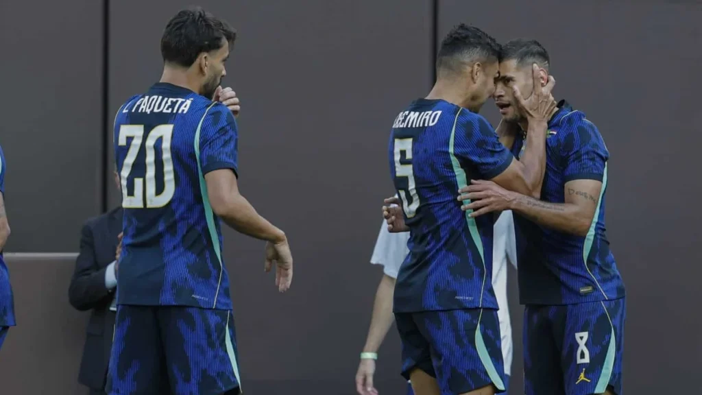 Brasil vence Egito por 2 a 1 no último amistoso antes da Copa do Mundo