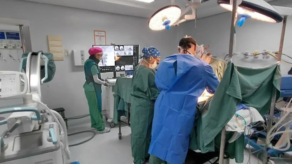 Hospitais de Minas Gerais ampliam cirurgias e reduzem custos com novos equipamentos do Ministério da