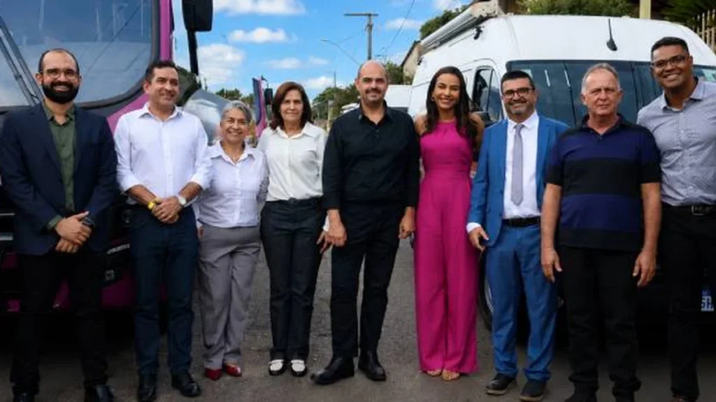 Governo de Minas investe R$ 9 milhões em micro-ônibus e vacimóveis para melhorar acesso à saúde em Matozinhos Governo de Minas investe R$ 9 milhões em micro-ônibus e vacimóveis para melhorar acesso à saúde em M
